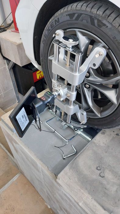 3D Стенд за "реглаж" на геометрия на леки автомобили от CORGHI