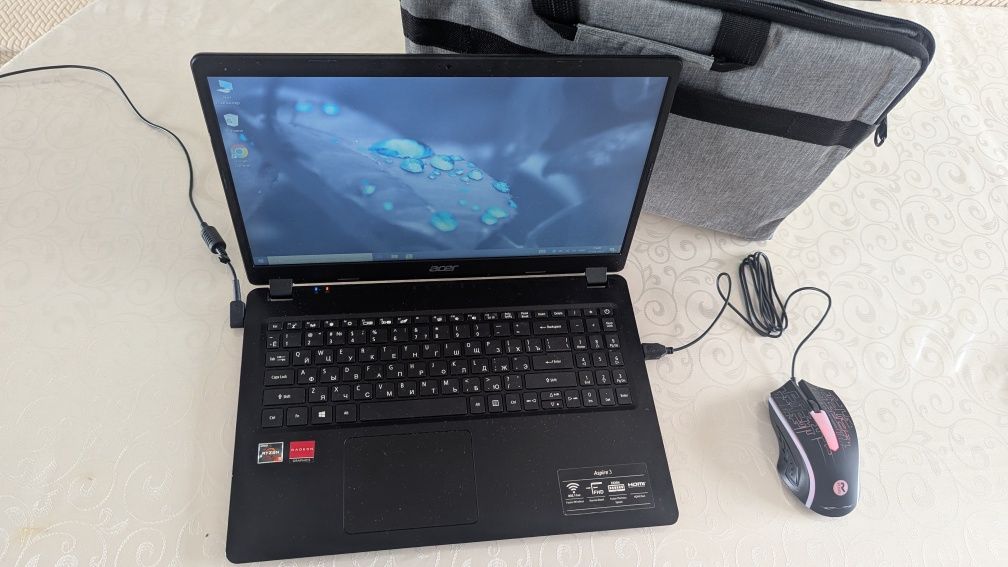 Игровой ноутбук 12 гб ОЗУ SSD 256 гб и мышка с подсветкой