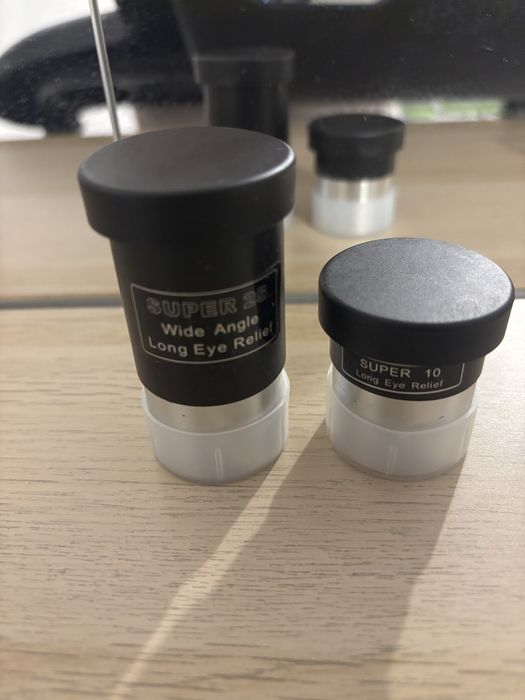 Vând Telescop Dobaon Skywatcher cu 2 oculare, filtru neutru, adaptor