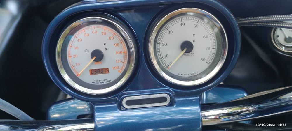 Se vinde Harley-Davidson Road Glide Screamin’ Eagle