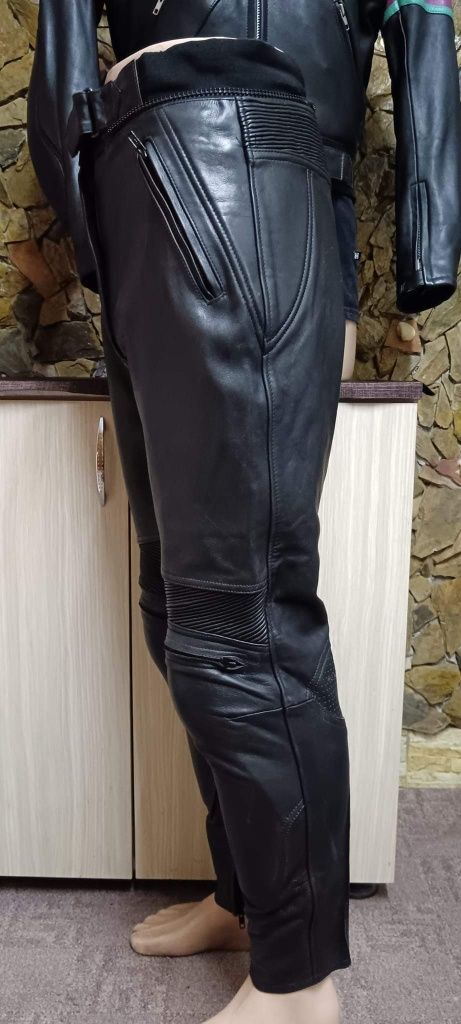 Costum moto piele dama măr.42/54