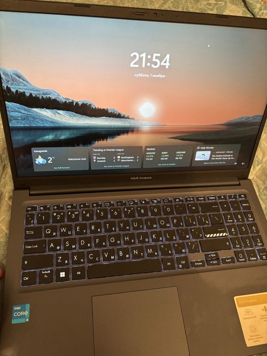 Продаю ноутбук Асус 8гб