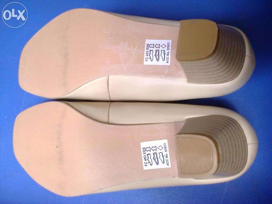 Pantofi dama noi Brevitt Anglia piele bej extra fina nr 38, 39, 40