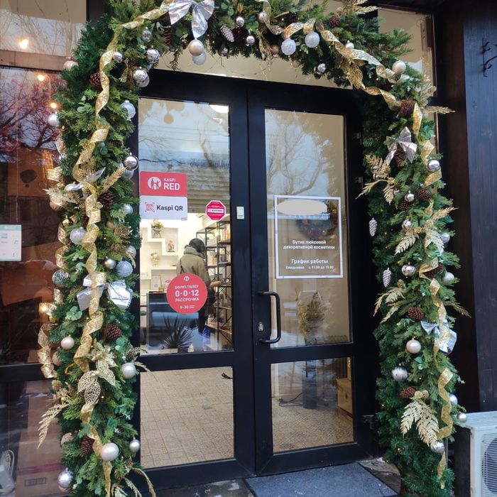 Новогоднее оформление входной группы