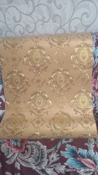 Продам обои новые хомилион .12000 за рулон .