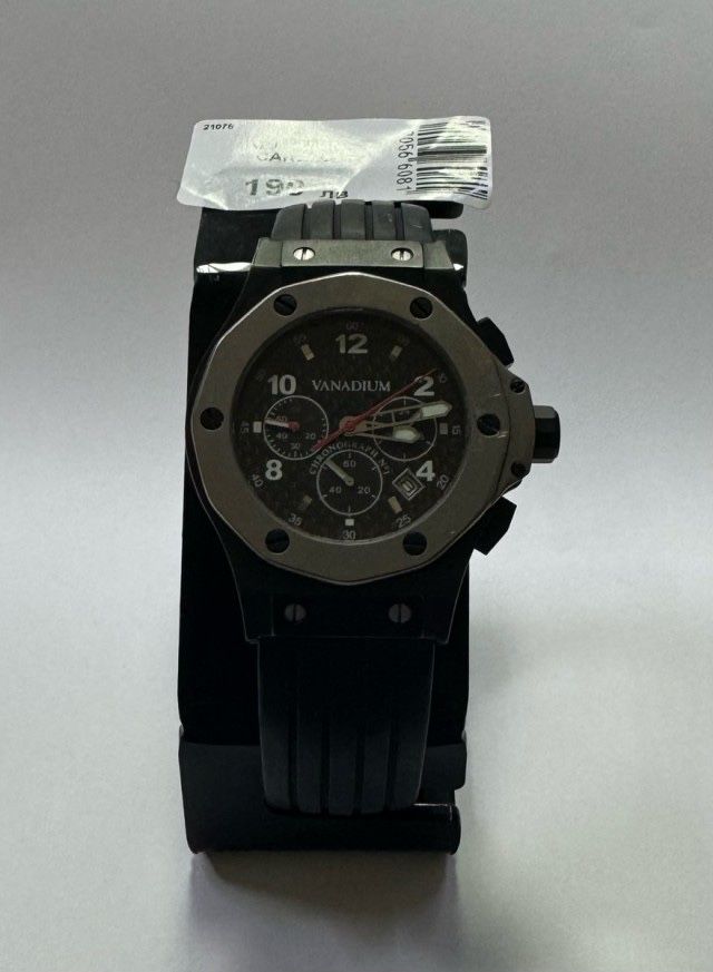 Часовник Vanadium Carbon