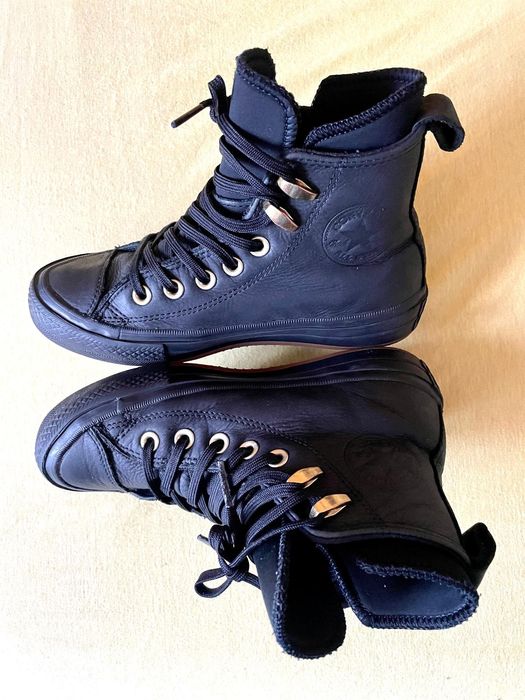 Vând Sneachers Converse damă, piele naturală, negre, mărimea 35