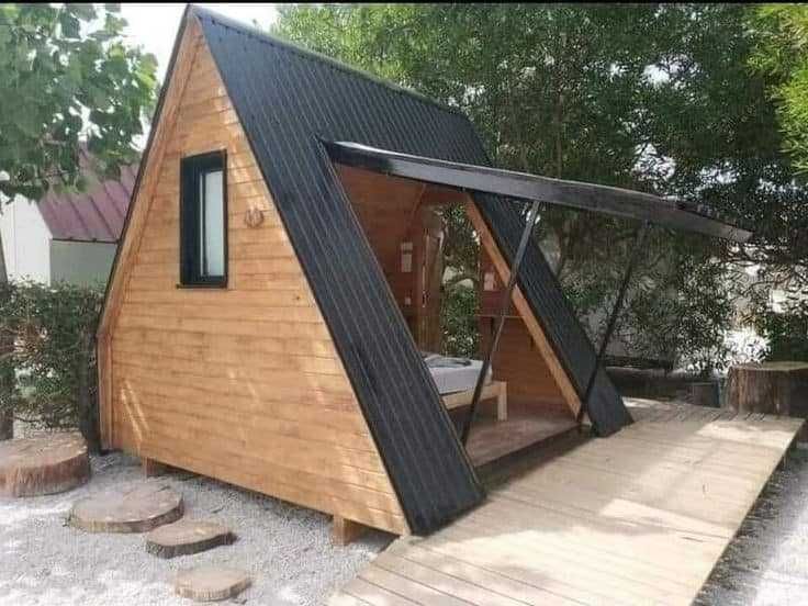 Cabana stil A Frame si casa din structura de lemn de vanzare