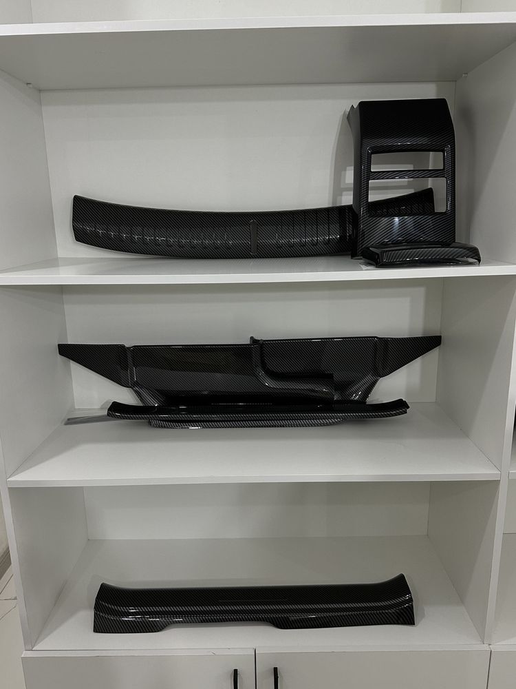 Карбоновые и black piano защитные накладки для BYD