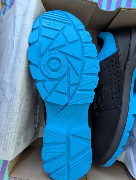 Încaltaminte protectie Uvex marimea 44