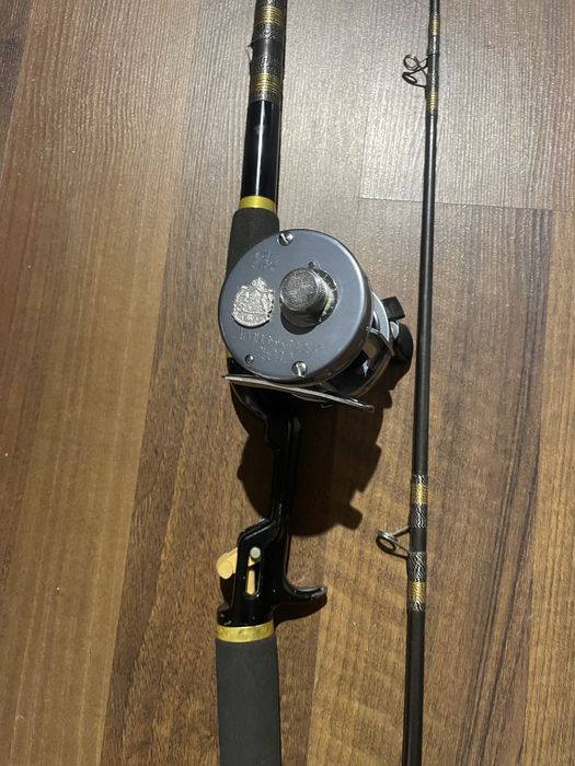 Lanseta Abu Diplomat 200 si Abu Ambasador 2500 c