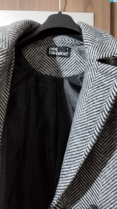 Дълго зимно палто