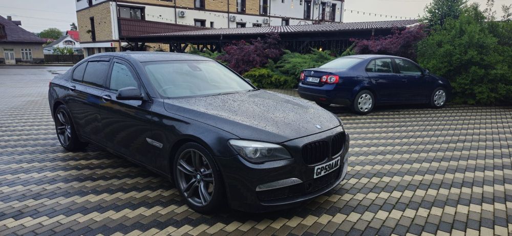 Bmw 730. M-Paket diesel 2010 4 butoane