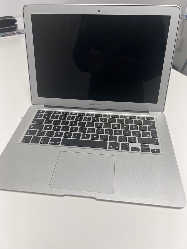 Laptop MacBook Air 13”