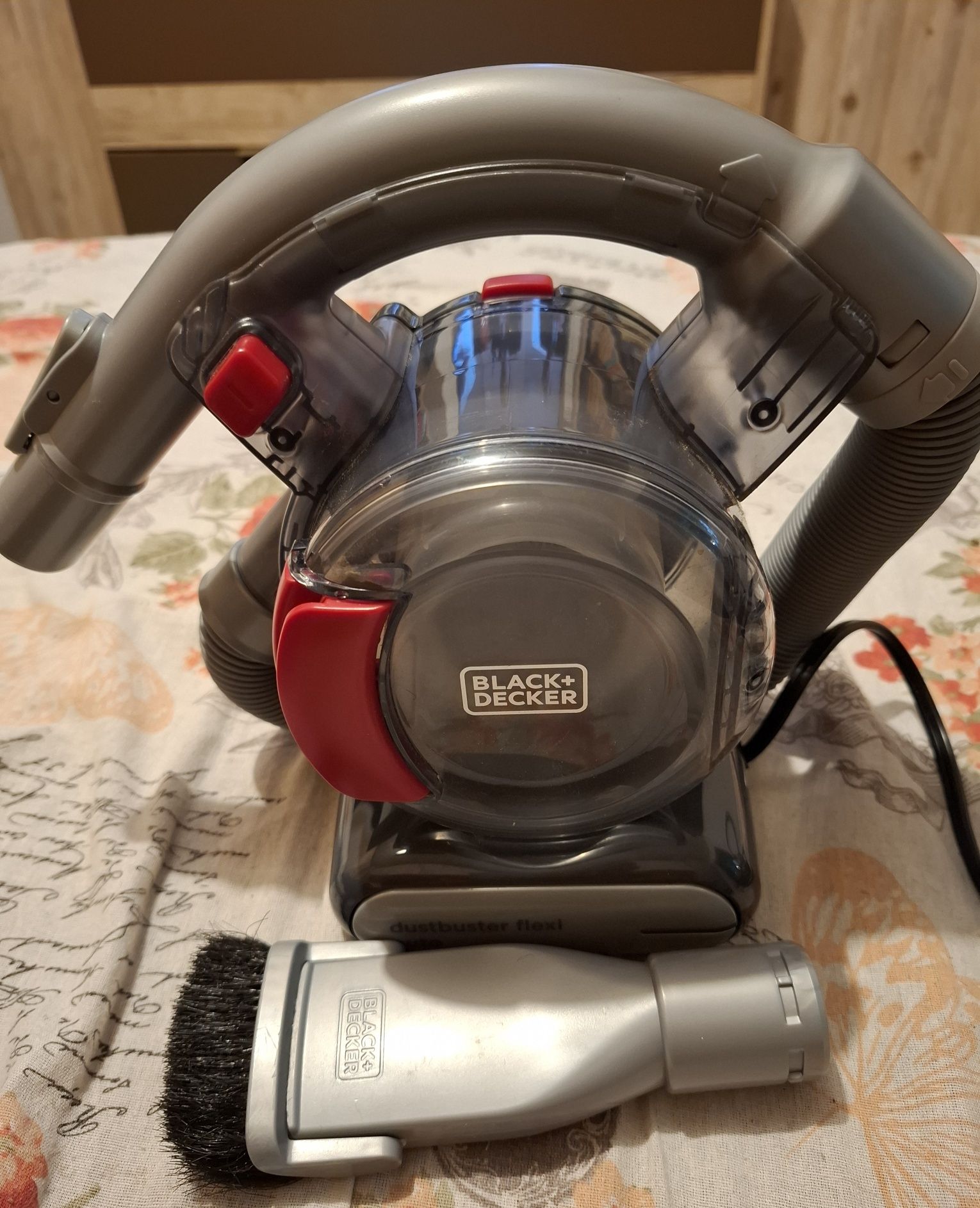 Aspirator auto Black Decker