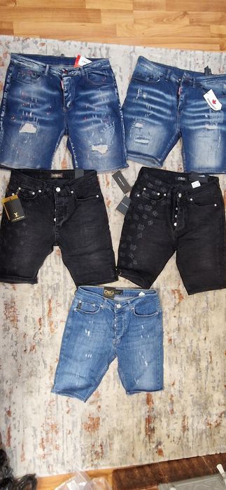 Vand blugi scurti toate marimile