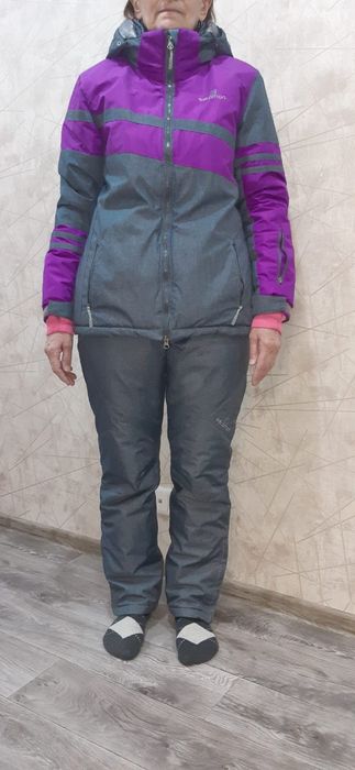 Продам лыжный костюм зимний