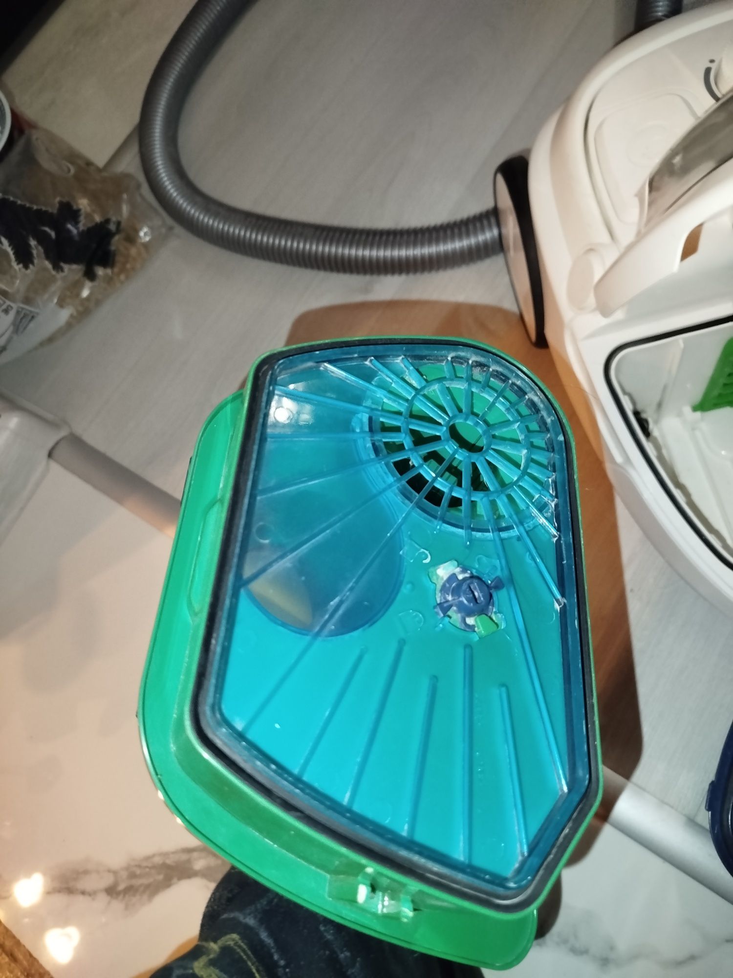Прахосмукачка rowenta 1800w cyclonik