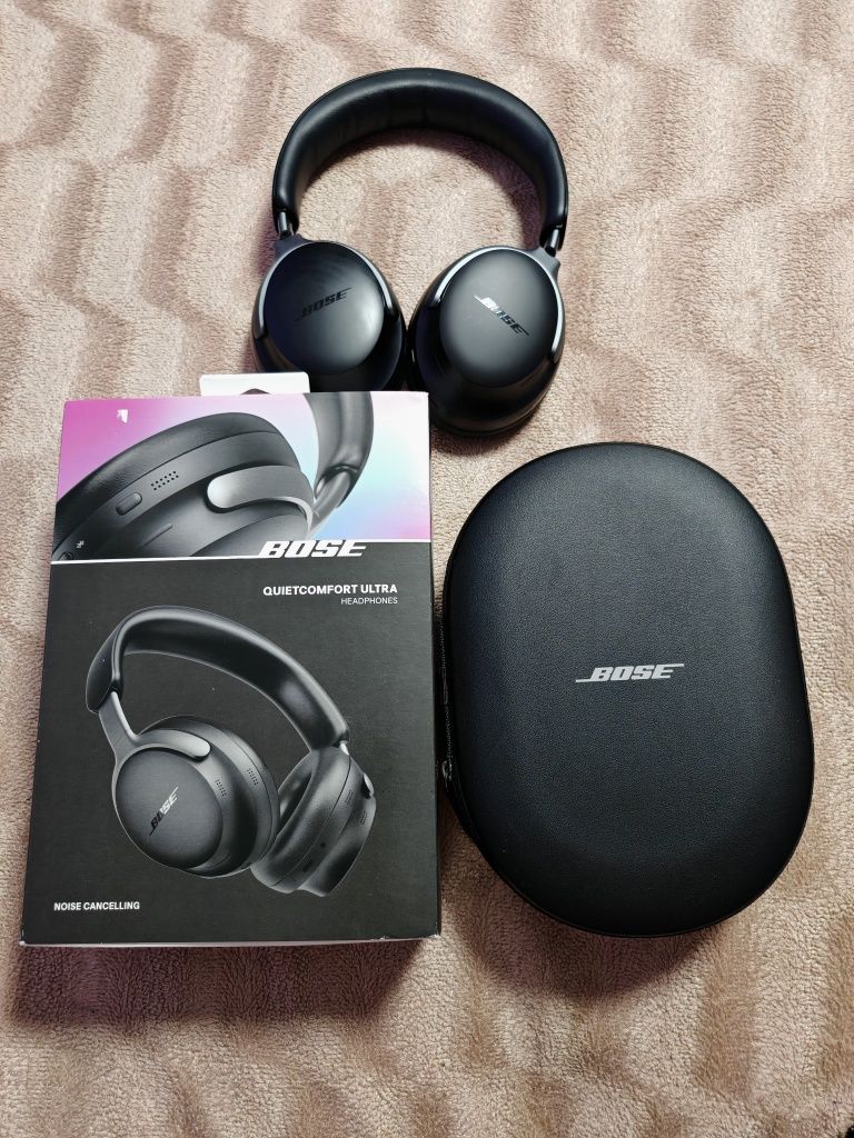 Vând Căști Bose quietcomfort ultra noi.