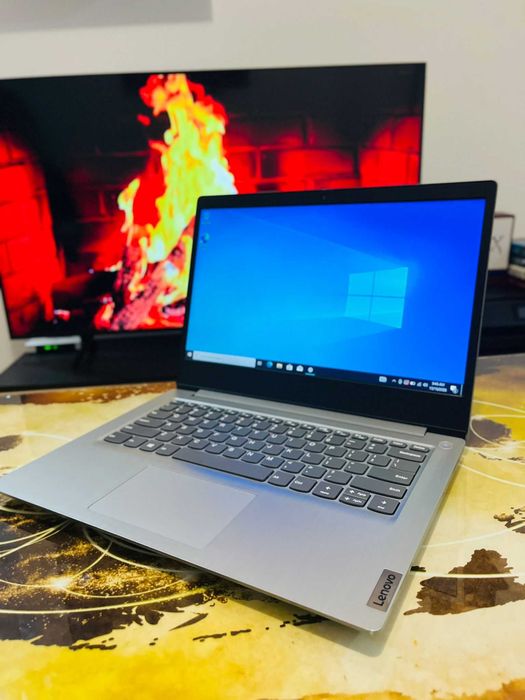 Laptop Slim Lenovo , AMD Ryzen 5 , 8 Gb RAM , 256 GB SSD , FULL HD