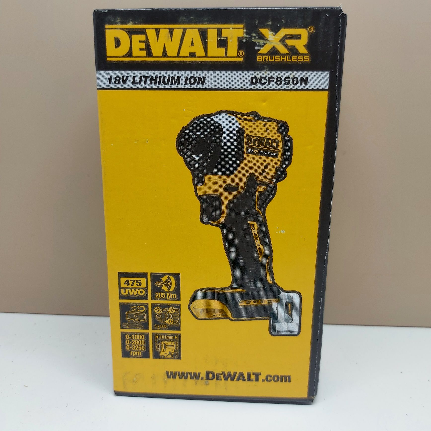 Нов модел импакт Dewalt DCF850N