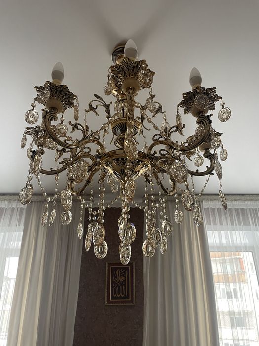 Срочно Продам люстру