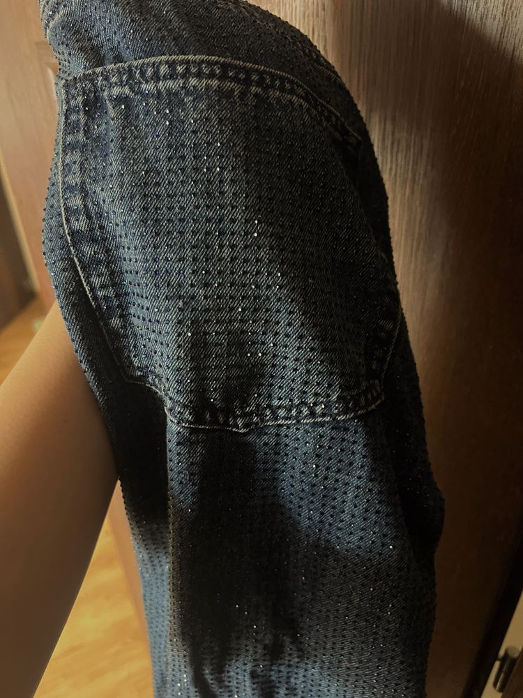 Блестящи дънки с камъчета Zara
