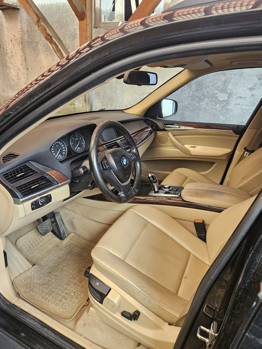 Vând BMW X5
3.0 diesel ,245 cp,x drive.
Masina este întreținută coresp
