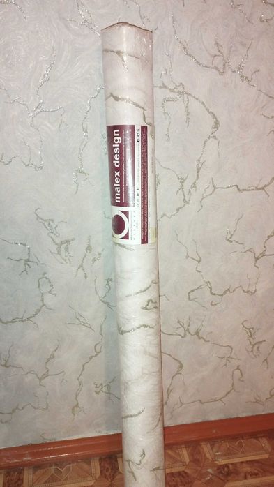 Новый рулон виниловых метровых обоев