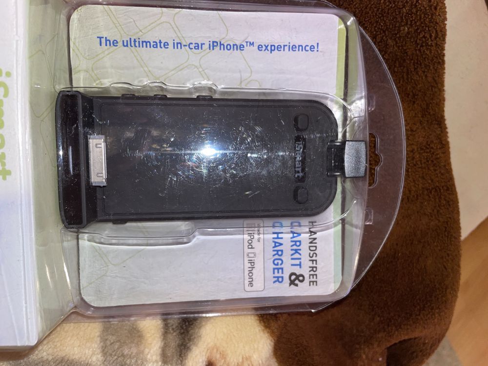 Handfree iSmart поставка и зарядно за iphone/ipod за кола