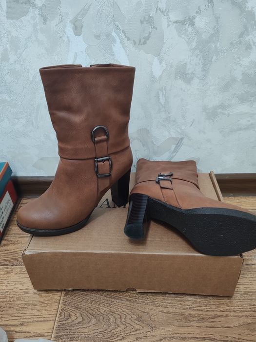 Продается женская зимняя обувь