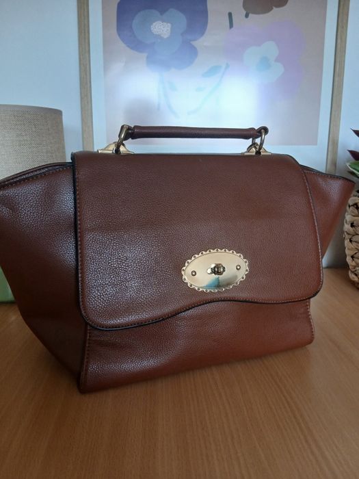 Geantă de mână/umăr extrem de frumoasă