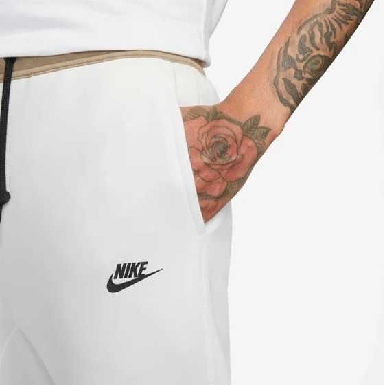 Nike Tech Fleece JGGR Спортно Долнище