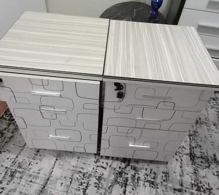 Бял Шкаф 2 броя.