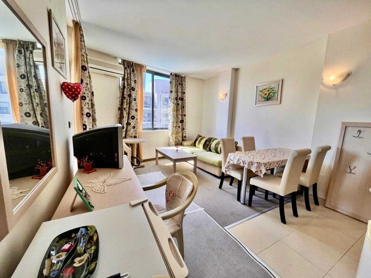 Продава се Тристаен апартамент в к.к. Слънчев бряг - 74 кв.м за 987 €/кв.м - Снимка #1