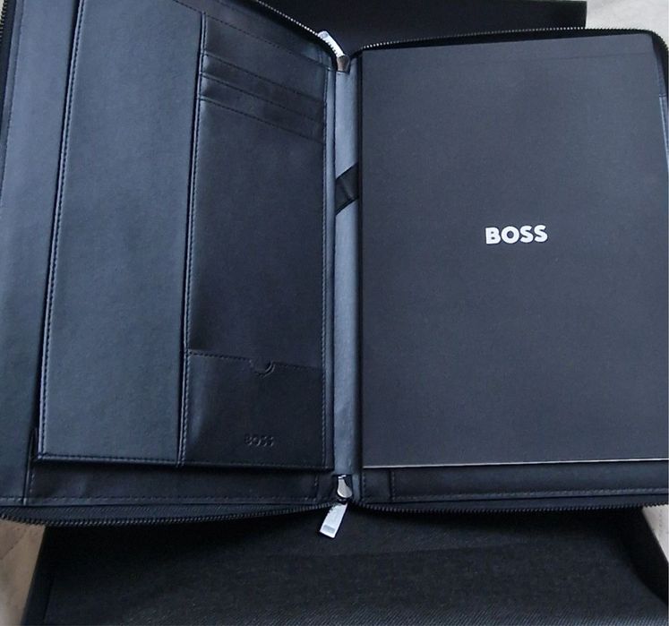 Папка с блокнотом от Hugo Boss