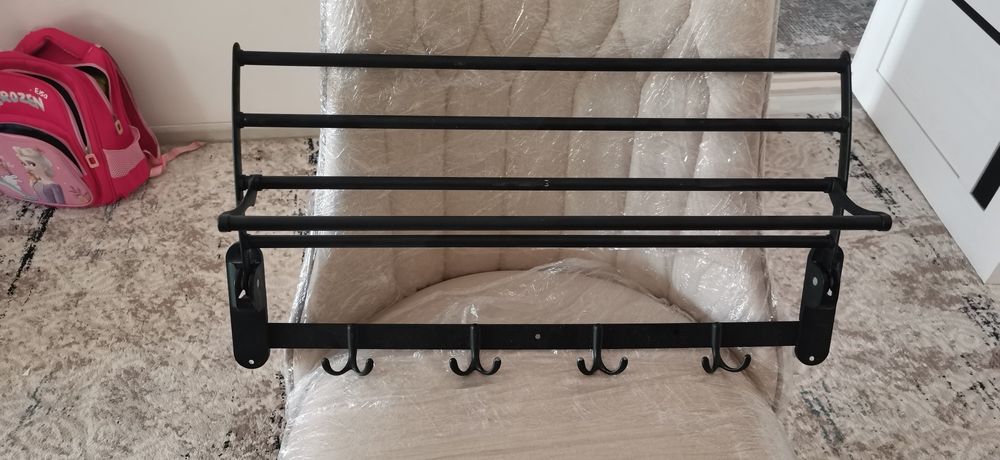 Продаётся вешилка полотенцесушилка