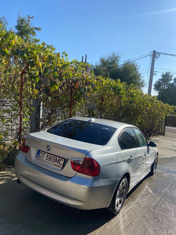 Vând Bmw e90 2.0d