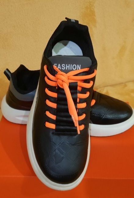 Adidași AIR FASHION , Mărimea 40 , material Impermeabil