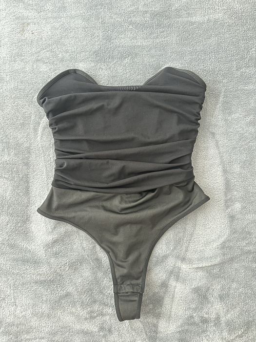 Топ she in /пола зара / рокля зара в черен цвят