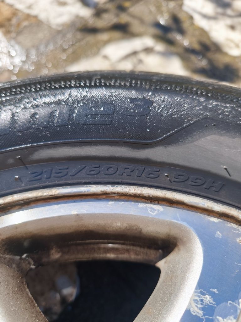 Летни гуми 4 броя с лети джанти + 1 резервна с джанта 215/60/16 Subaru