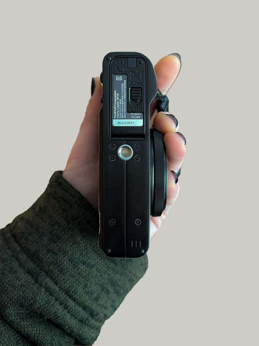 Fujifilm Finepix XF10 Aparat Foto Compact APS-C 24.2 MP Negru