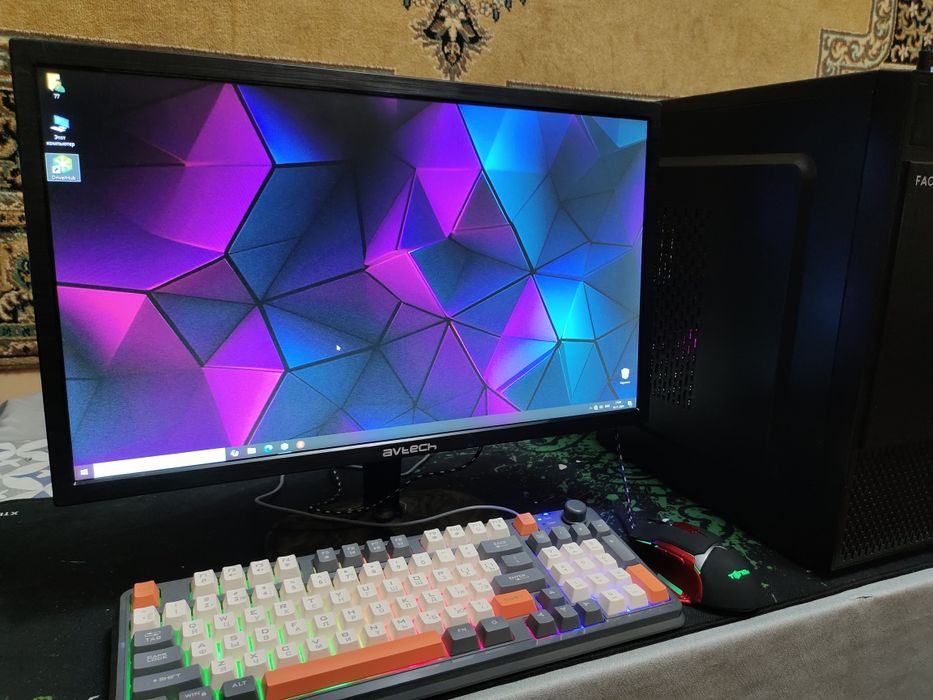 Domawniy kompyuter i3 8/128