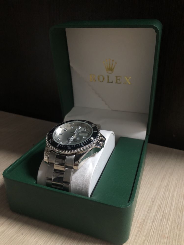 Продам Rolex часы
