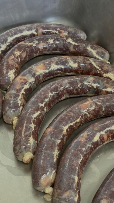 Үйінізге келіп қазы, шұжық жасаймыз. Делаем шужык, казы у вас дома