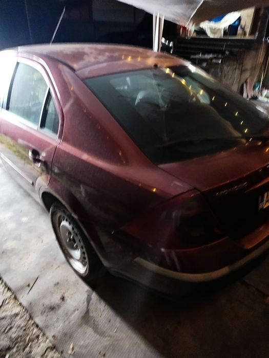 Dezmembrez Ford Mondeo 2000 functional