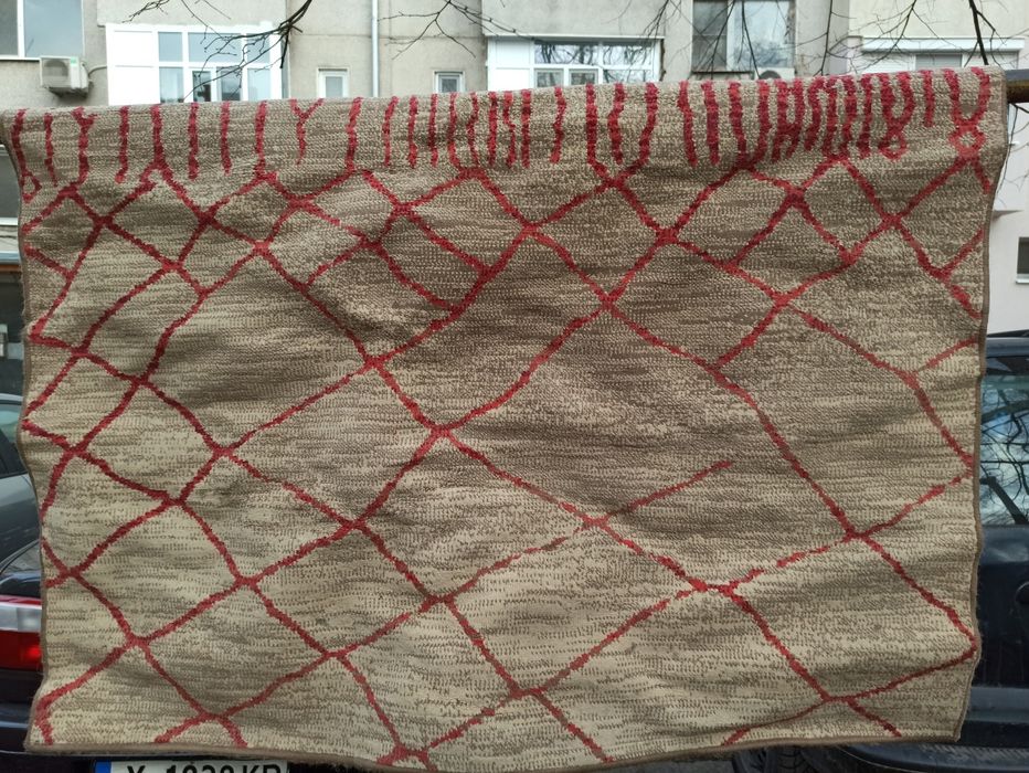 Продавам килими запазени