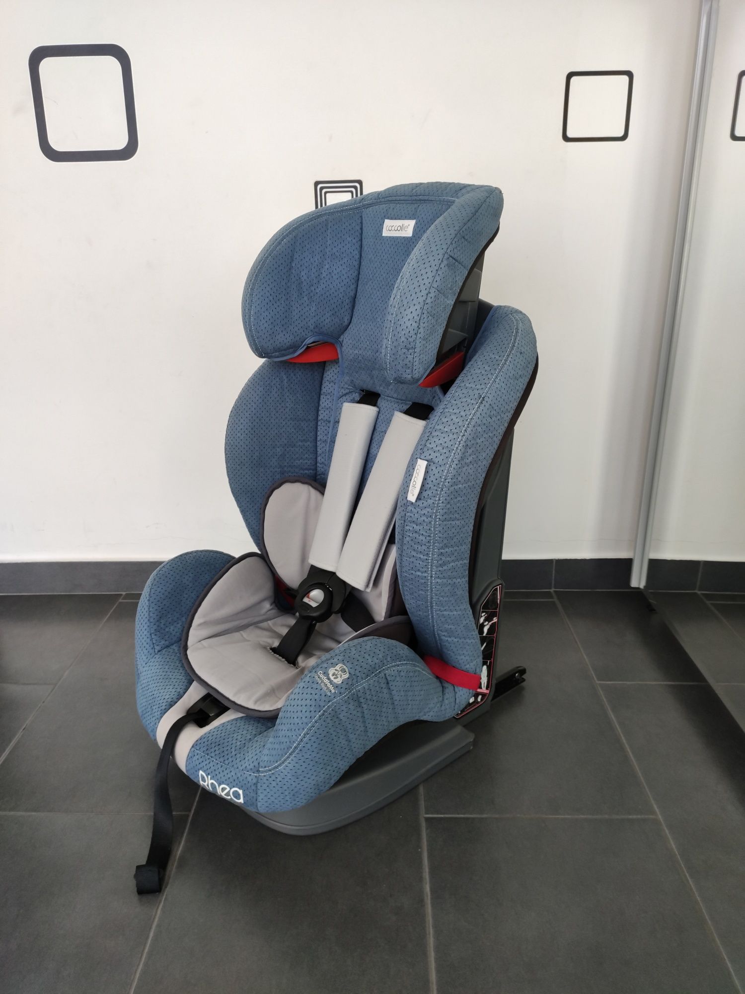 Scaun auto Coccolle Rhea cu isofix pentru copii intre 9 și 36 kg