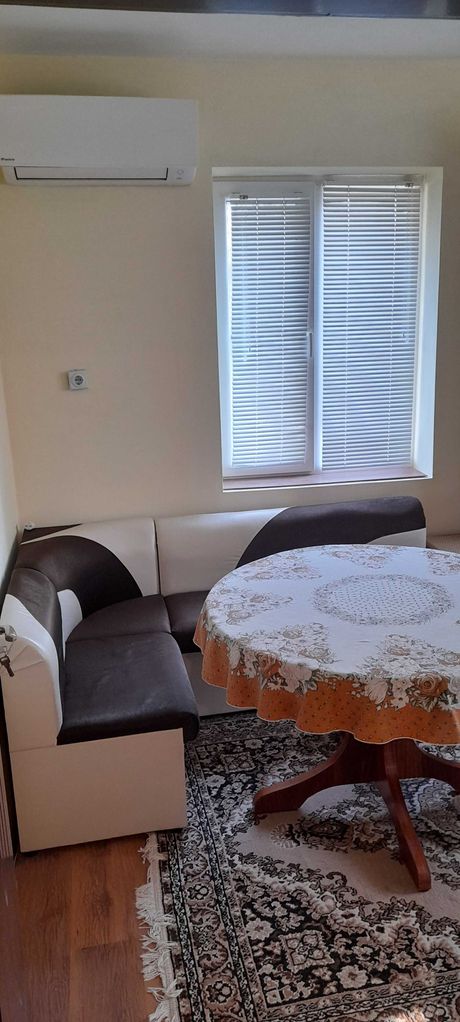 Продава се Тристаен апартамент в Варна, Колхозен пазар - 61 кв.м за 1968 €/кв.м - Снимка #12