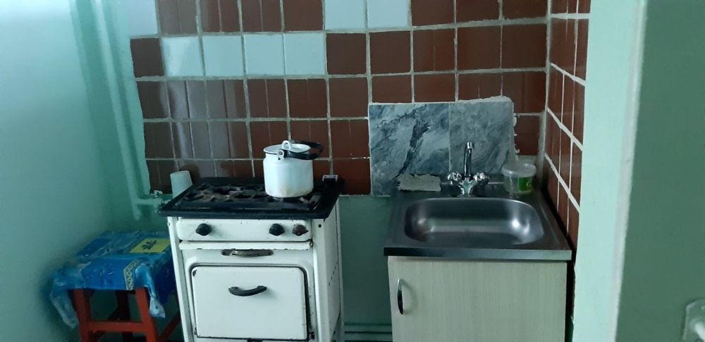 Qoraqamish nukus azia 1 xona 350 y.e